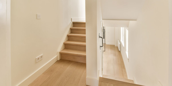 Rehabilitación / Reformas de Casas en Jaén · Reformas de Escaleras y Pasillos